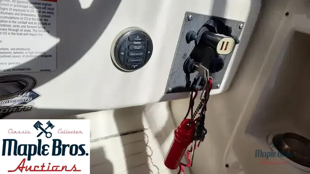 2003 Hydra-Sports 2600WA