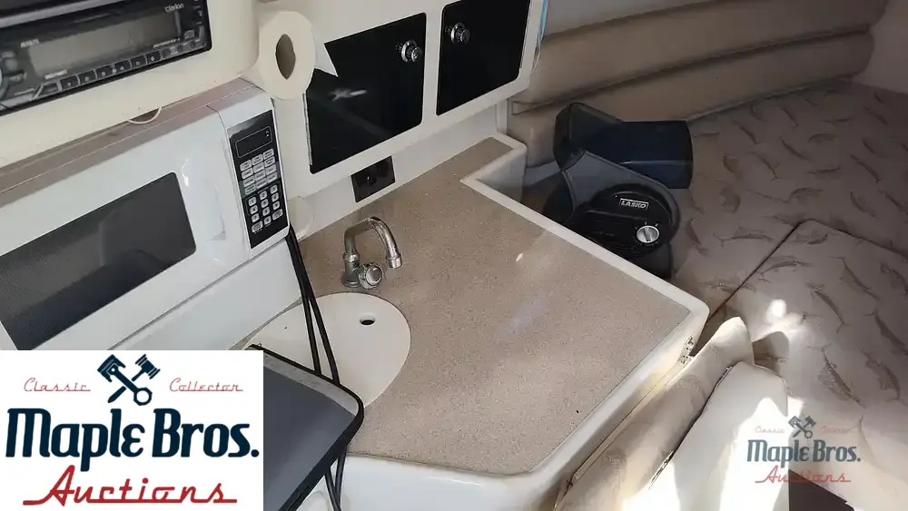 2003 Hydra-Sports 2600WA