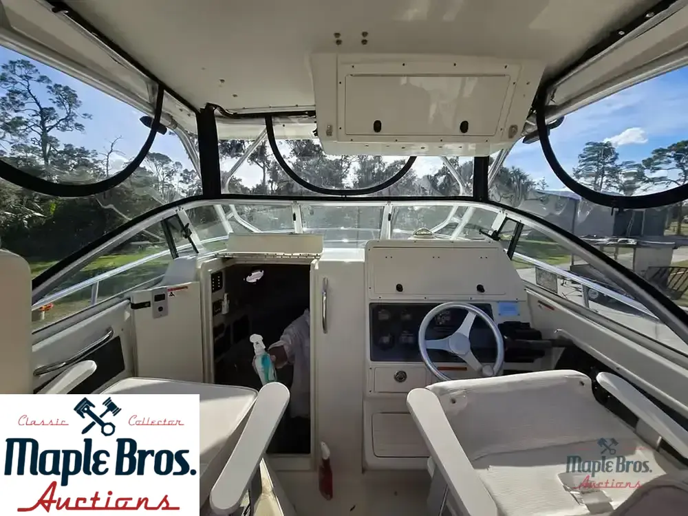 2003 Hydra-Sports 2600WA