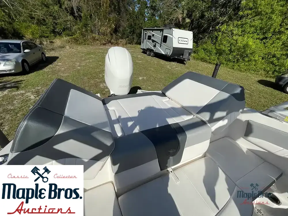 2021 Chaparral 21 SSI OB