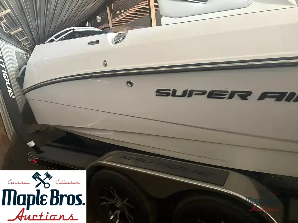 2015 Super Air Nautique 210