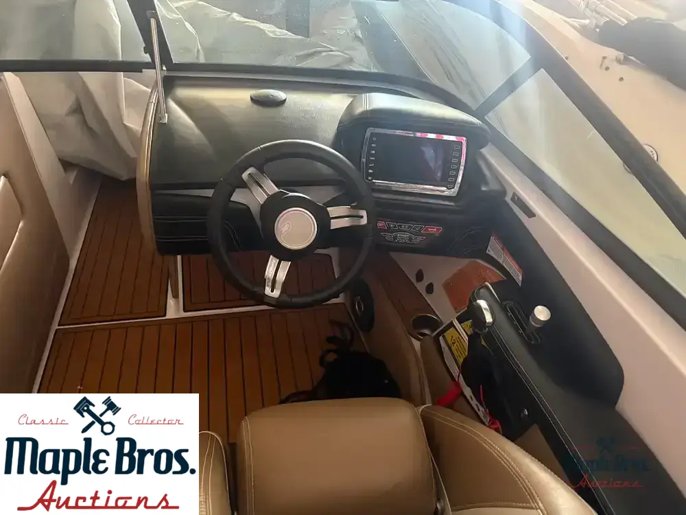 2015 Super Air Nautique 210