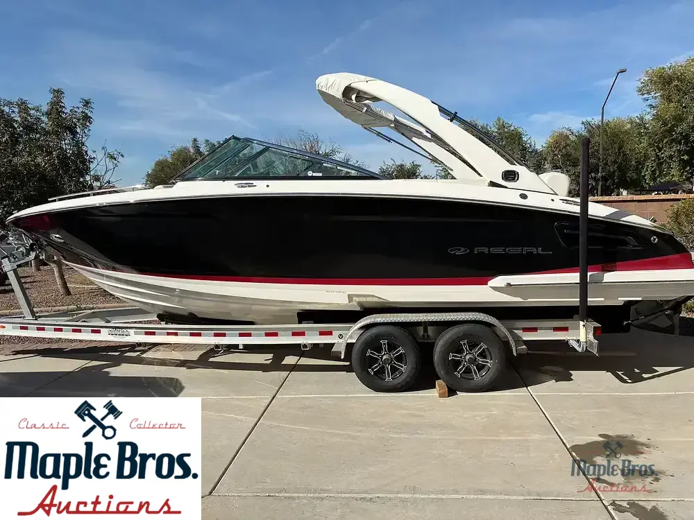 2019 Regal 2800