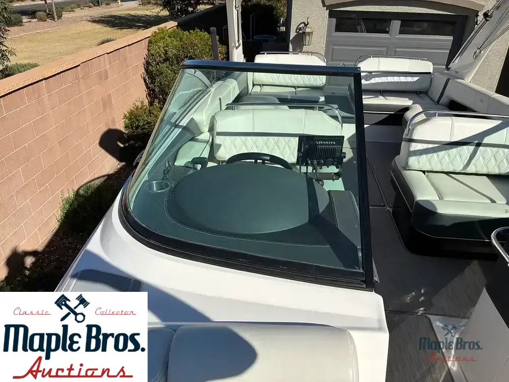 2019 Regal 2800
