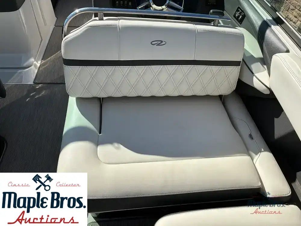 2019 Regal 2800