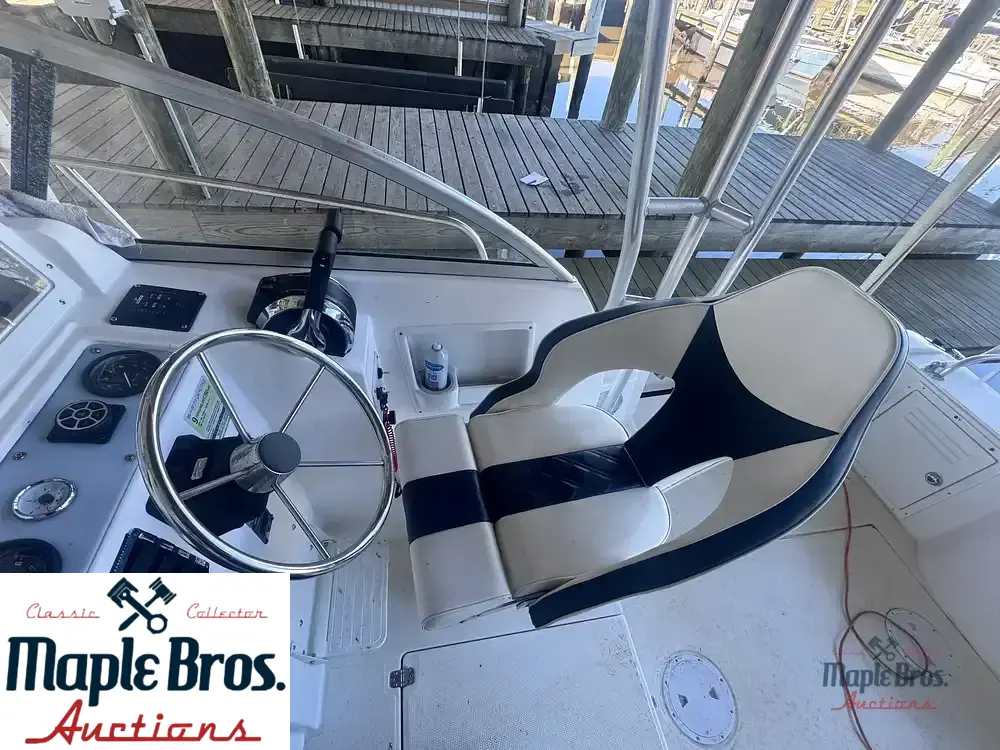 2001 Cobia 250WA