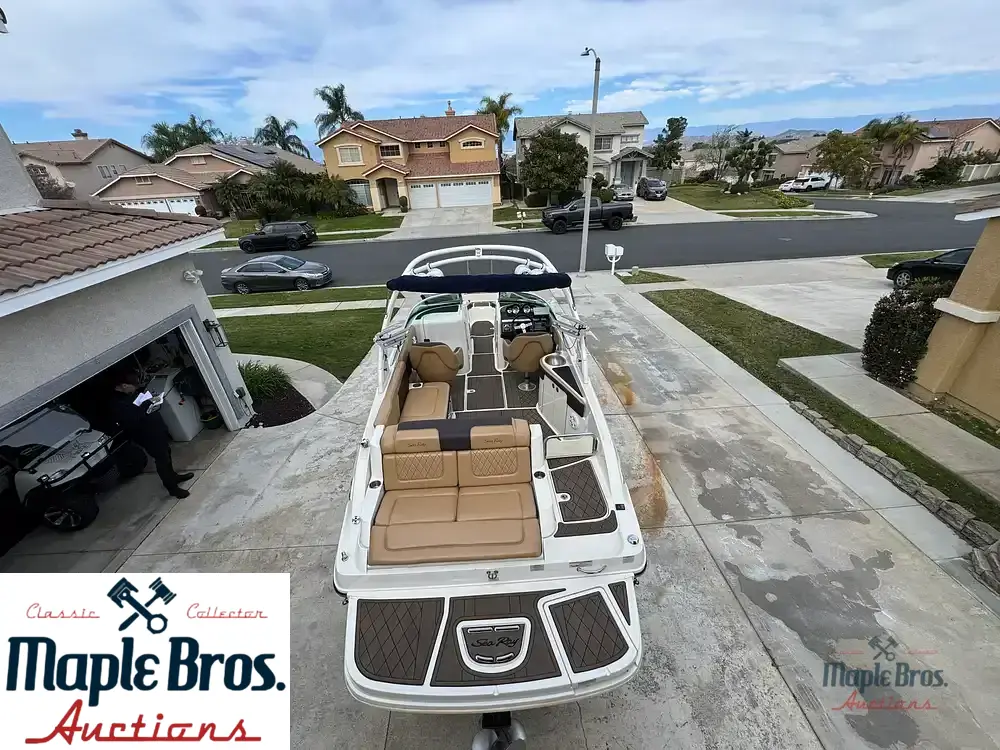 2013 Sea Ray 260 Sundeck