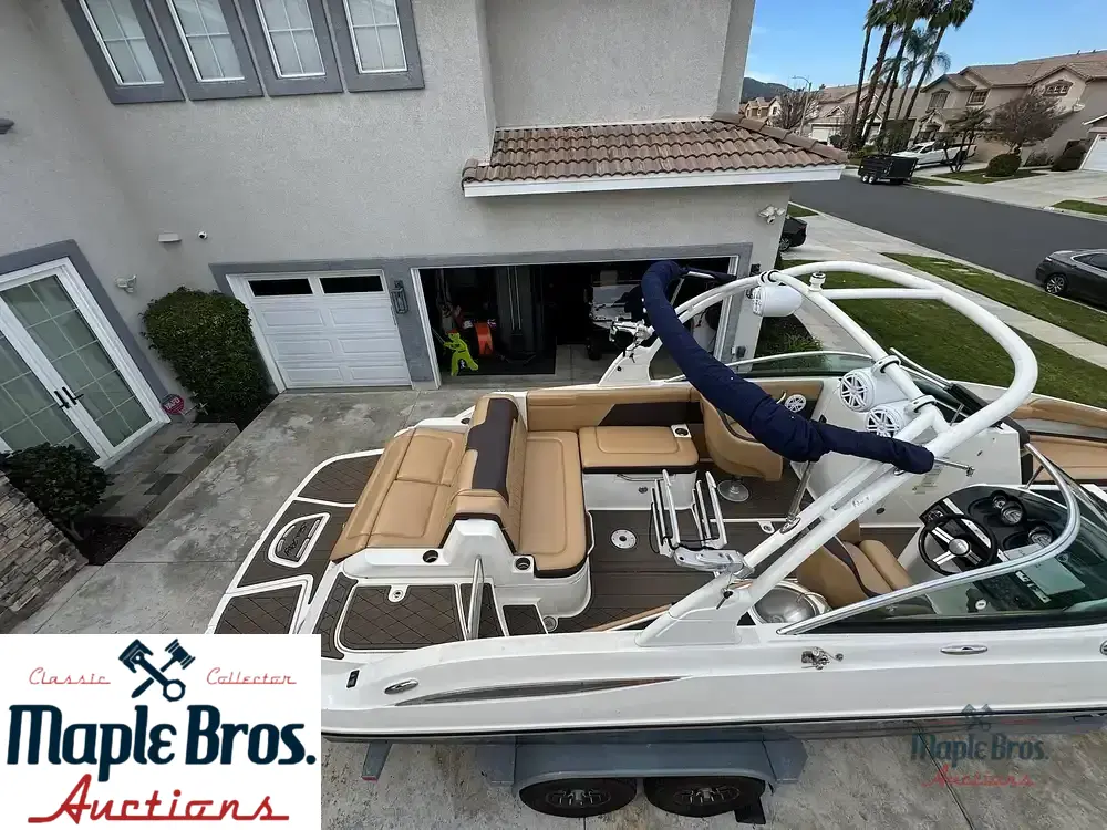 2013 Sea Ray 260 Sundeck