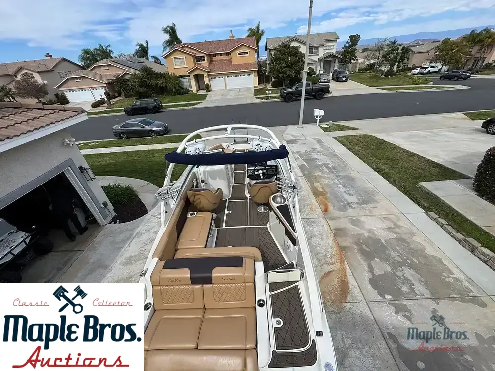 2013 Sea Ray 260 Sundeck