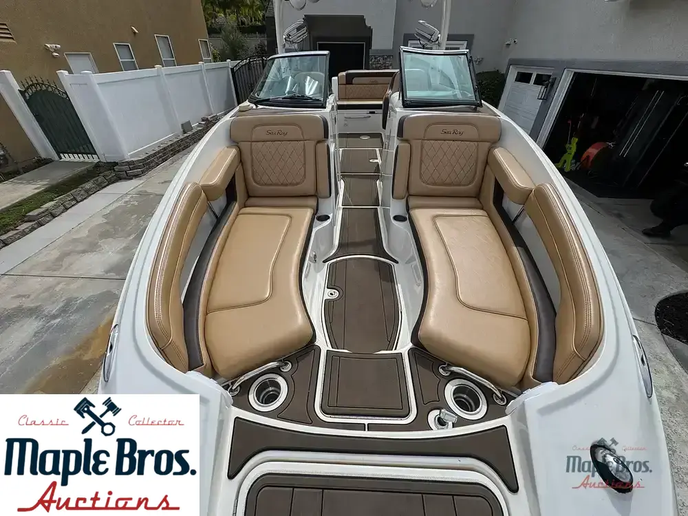2013 Sea Ray 260 Sundeck