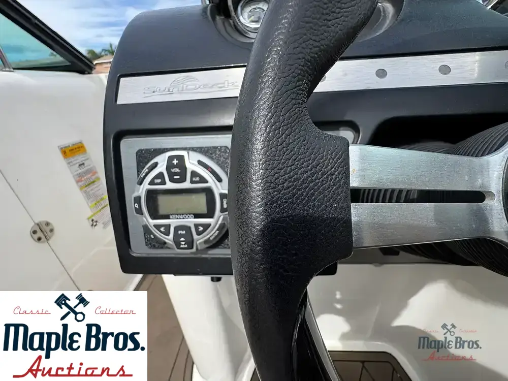 2013 Sea Ray 260 Sundeck