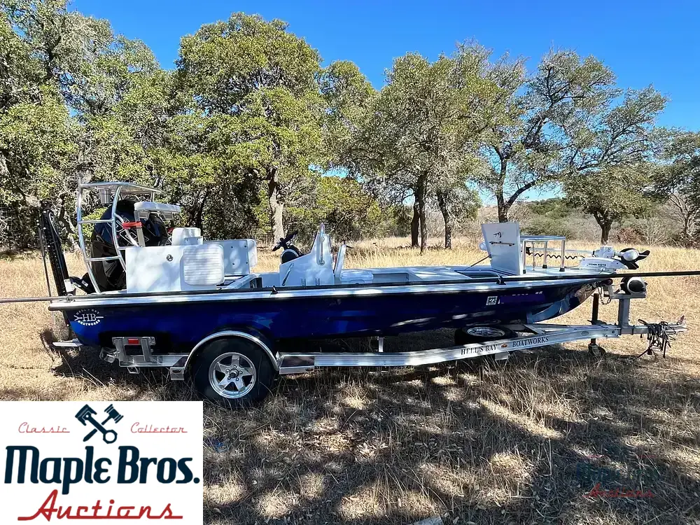 2023 Hells Bay Professional