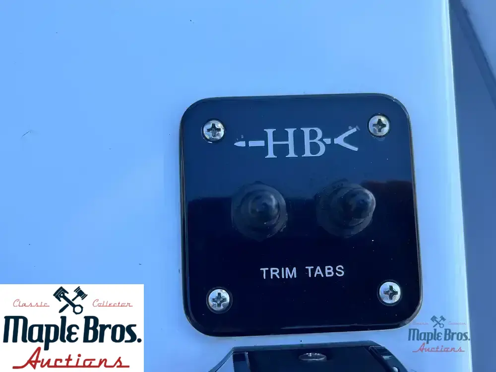 2023 Hells Bay Professional