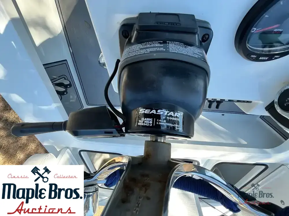 2023 Hells Bay Professional