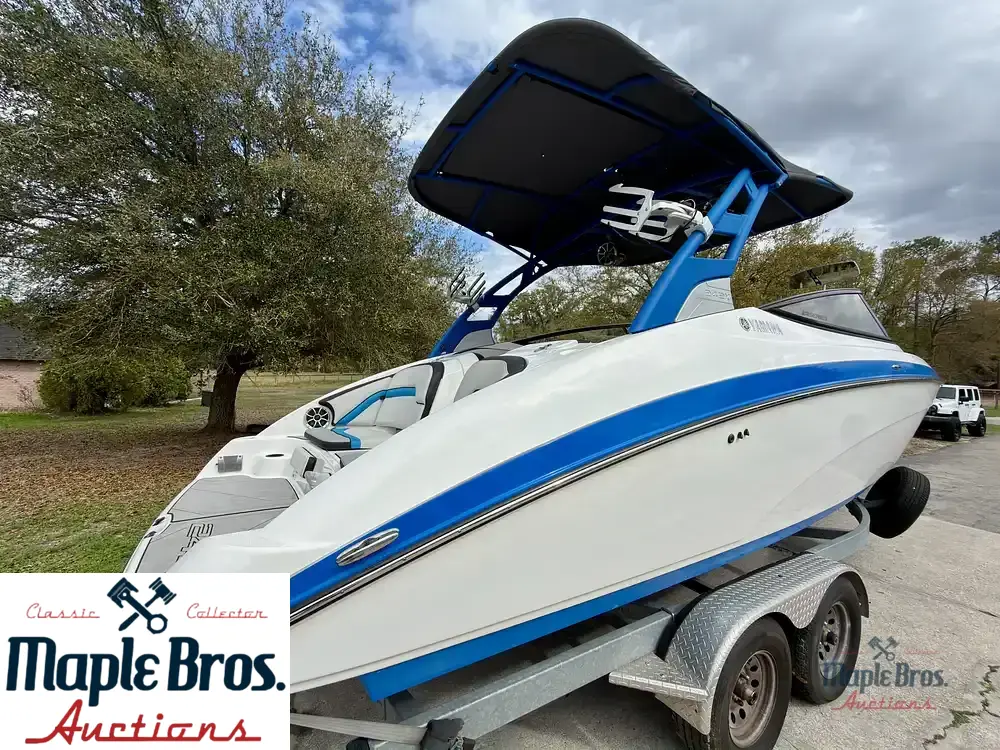 2020 Yamaha Wake Series 242X