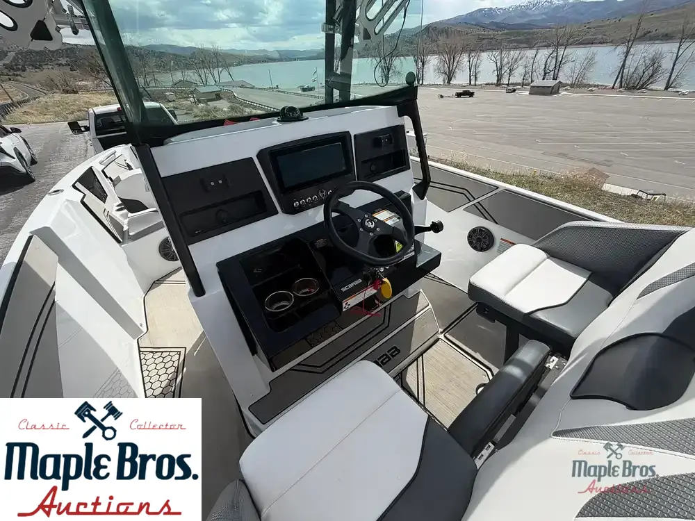 2020 Scarab 255 Open
