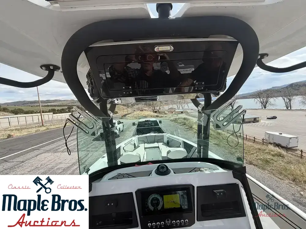 2020 Scarab 255 Open