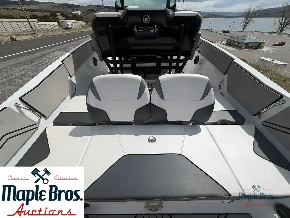 2020 Scarab 255 Open