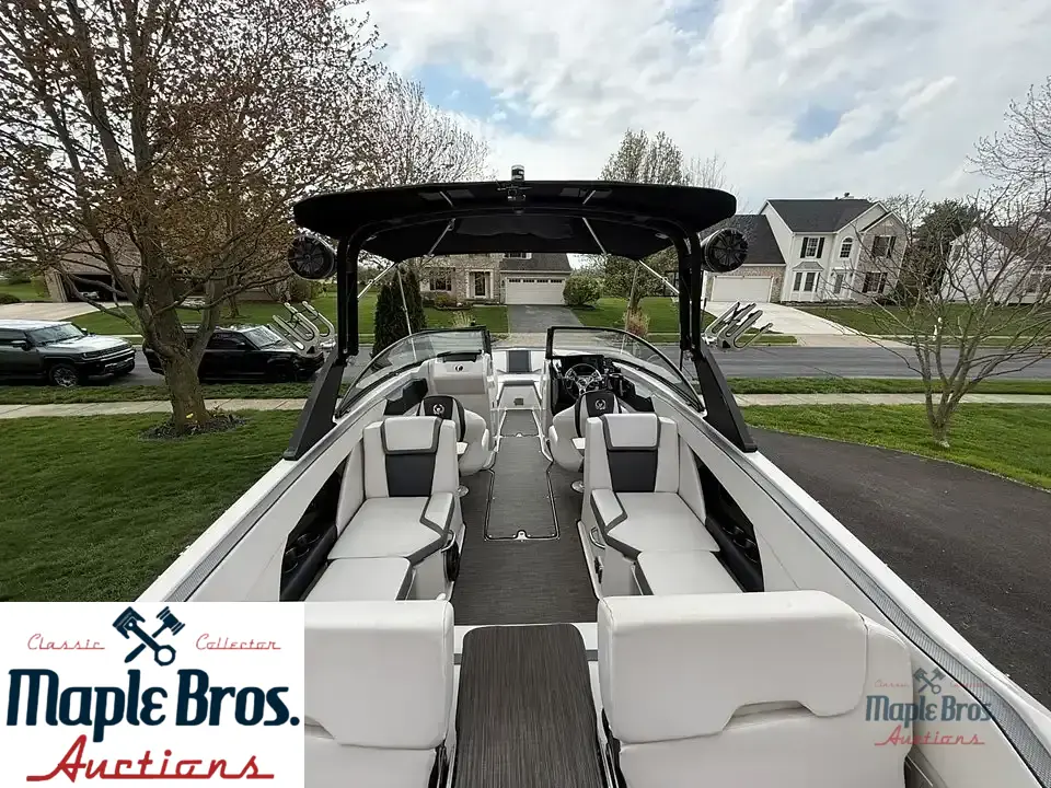 2019 Scarab 255 id wake edition