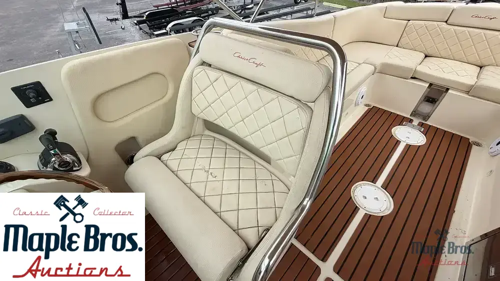 2015 Chris-Craft 32 Launch