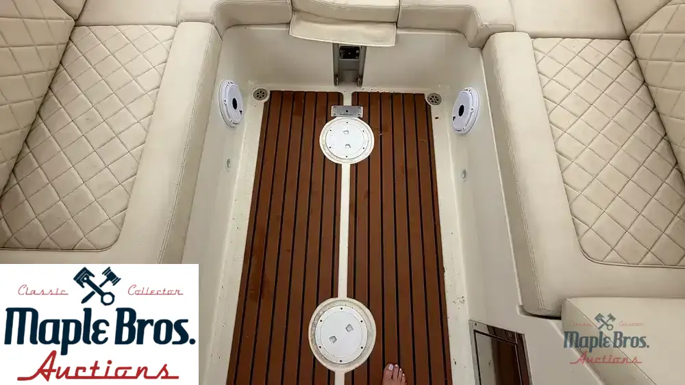 2015 Chris-Craft 32 Launch