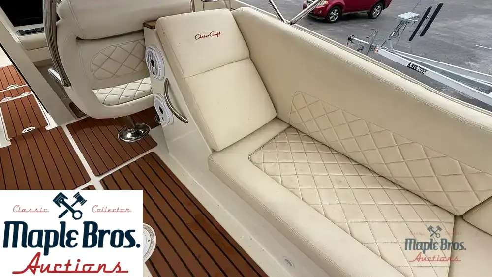 2015 Chris-Craft 32 Launch