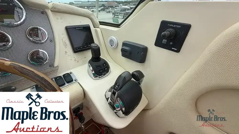 2015 Chris-Craft 32 Launch
