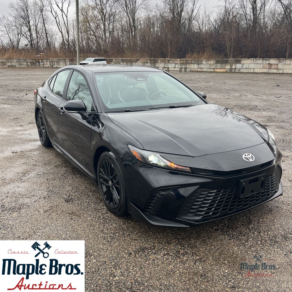 2025 Toyota Camry SE