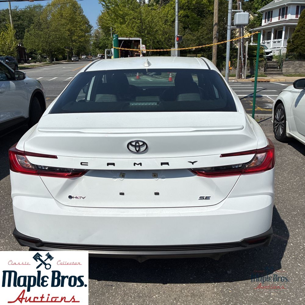 2025 Toyota Camry SE