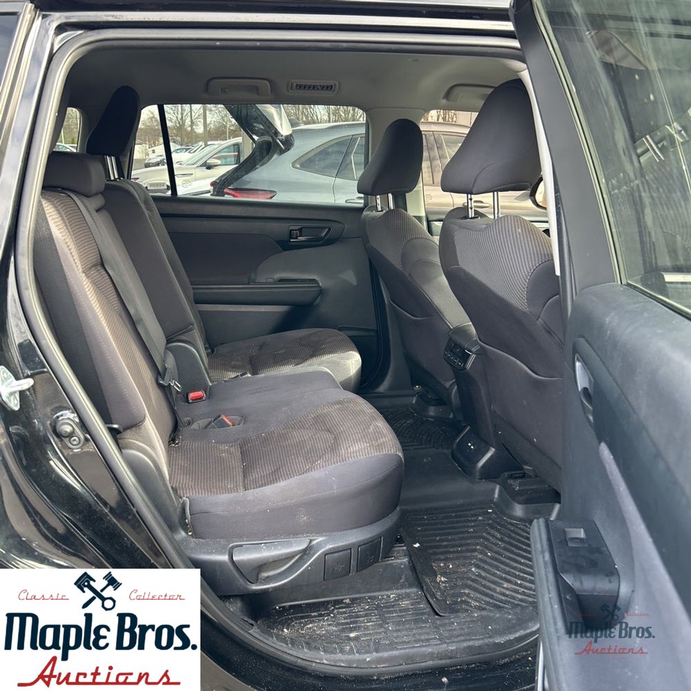 2021 Toyota Highlander LE