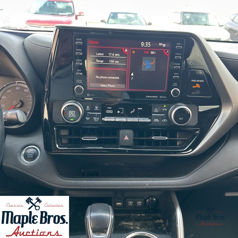 2021 Toyota Highlander LE
