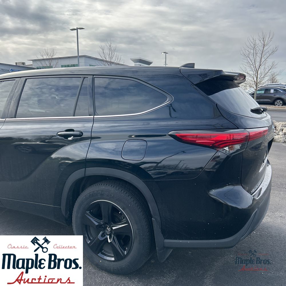 2021 Toyota Highlander LE