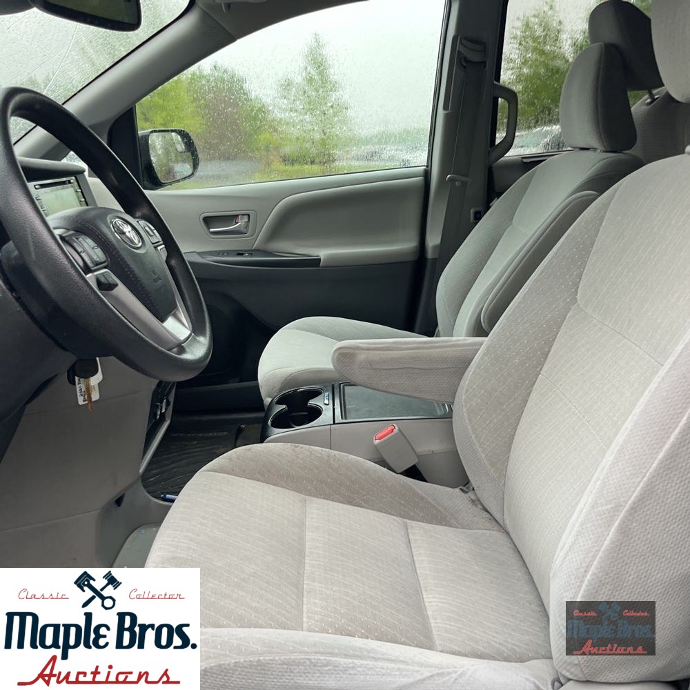2020 Toyota Sienna LE 7-Passenger