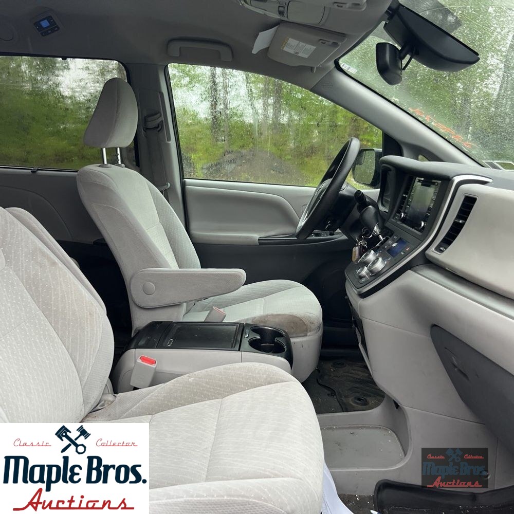 2020 Toyota Sienna LE 7-Passenger