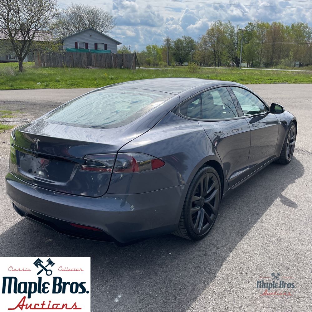 2022 Tesla Model S Base
