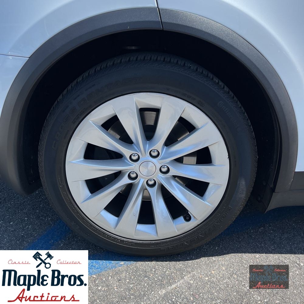 2019 Tesla Model X Standard Range