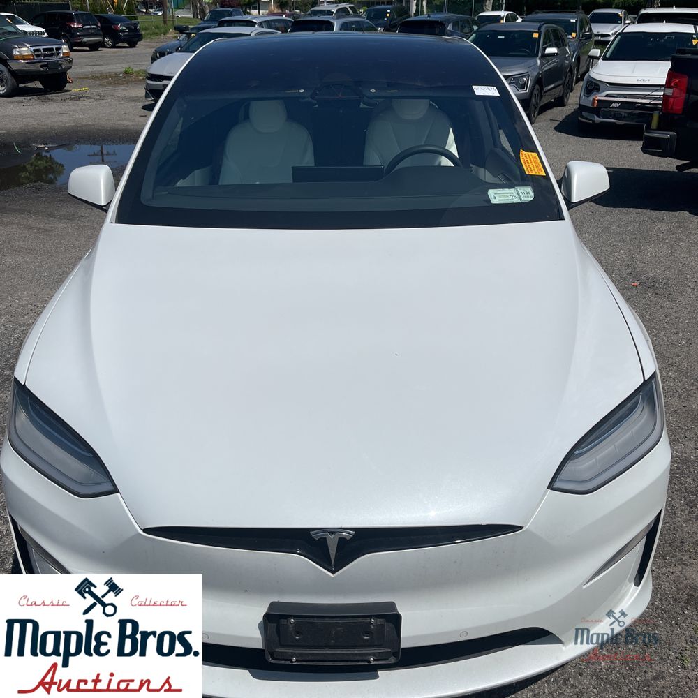 2022 Tesla Model X Base