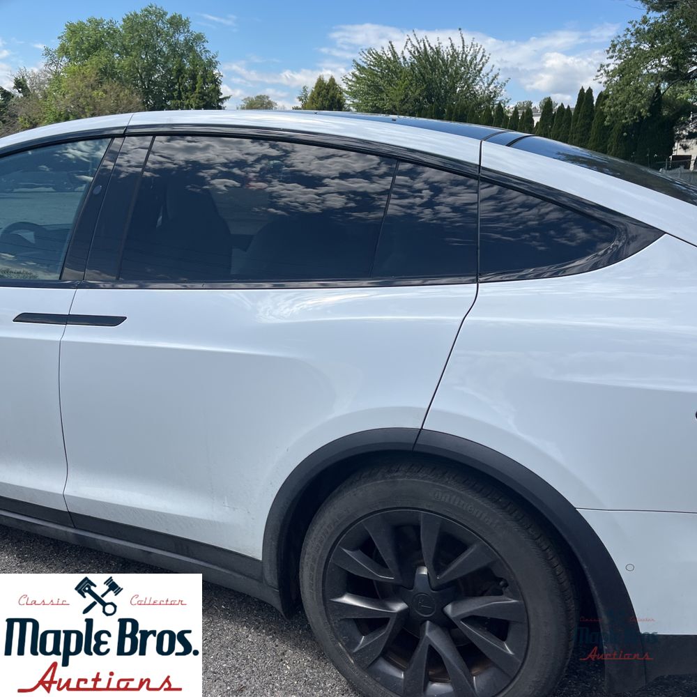 2022 Tesla Model X Base