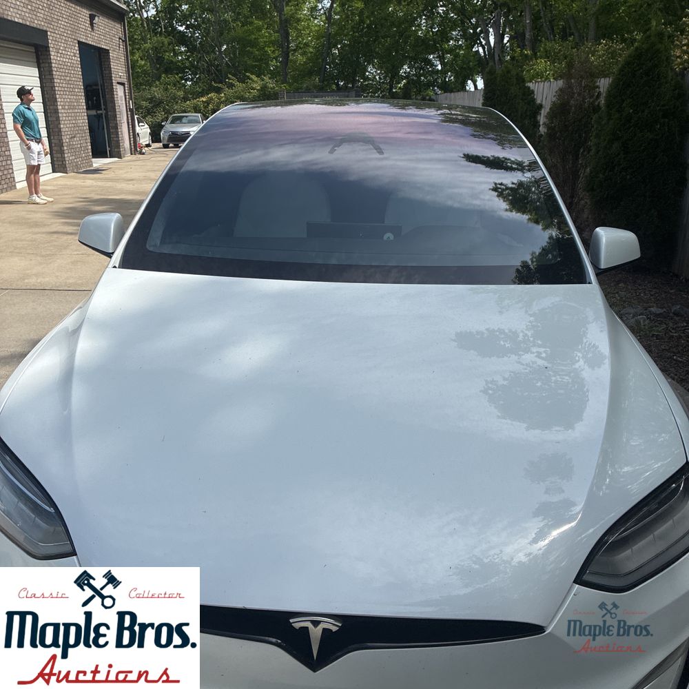 2022 Tesla Model X Base