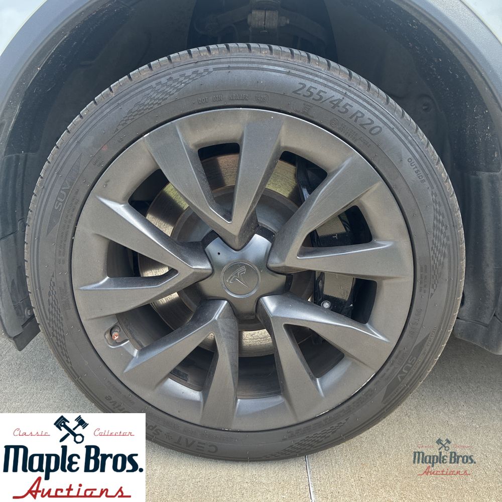 2022 Tesla Model X Base