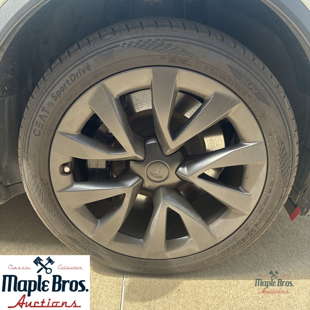 2022 Tesla Model X Base