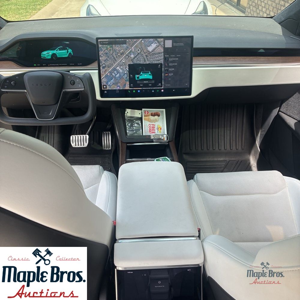2022 Tesla Model X Base