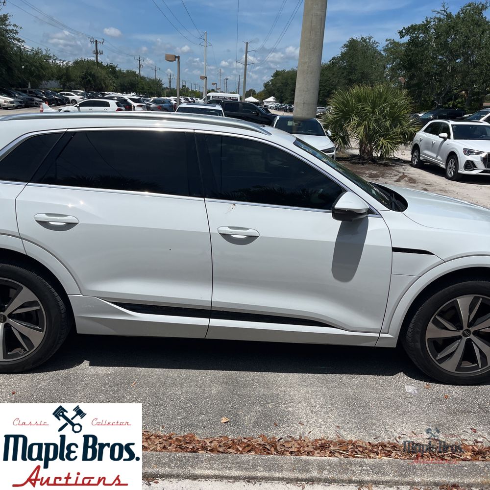2024 Audi Q8 e-tron quattro Premium Plus