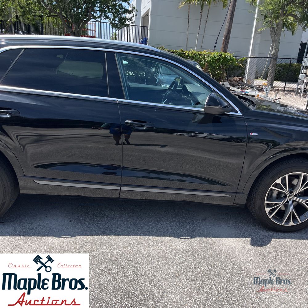 2023 Audi Q8 Premium Plus