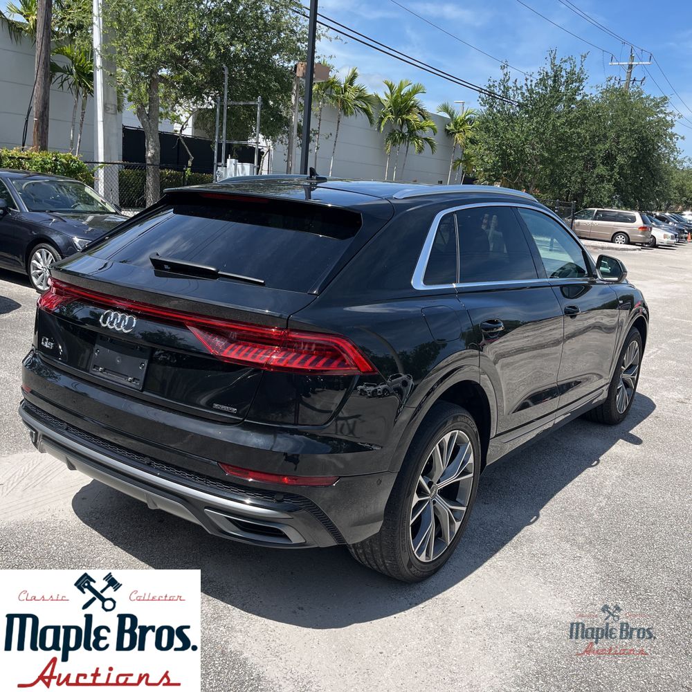 2023 Audi Q8 Premium Plus